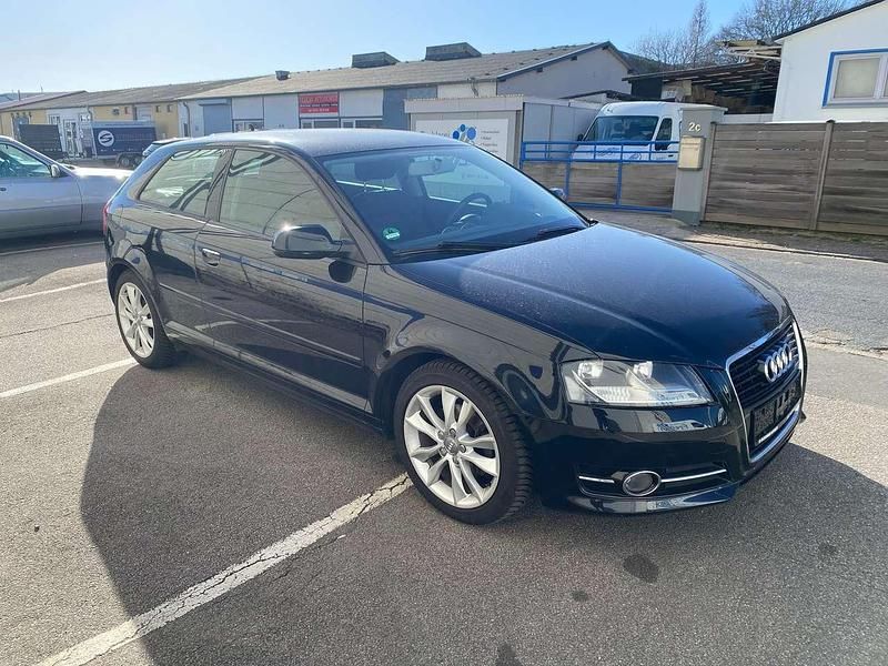 Gebraucht Audi A3 Ambiente 125 PS (91 kW) 2011 Schwarz Limousine