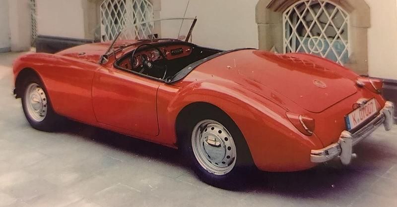 Rot Gebraucht 1958 MG MGA Cabrio | 22.000 € - Bild 1/4