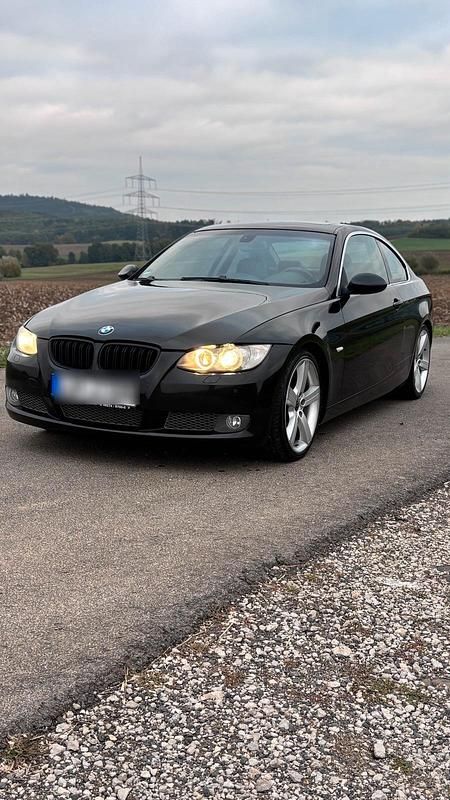 Schwarz Gebraucht 2007 BMW 335 Coupé | 11.499 € (Fairer Preis) - Bild 1/4