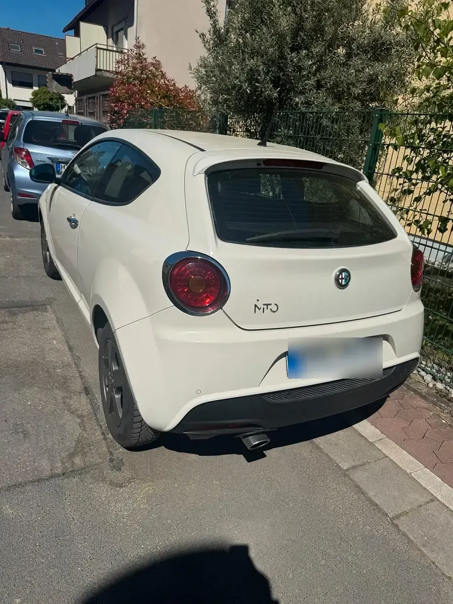 Second-hand Alfa Romeo MiTo 95 CP (69 kW) 2011 Alb Hatchback