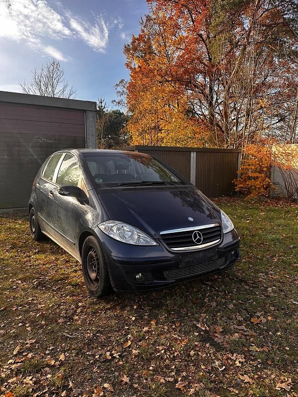 Blau Gebraucht 2007 Mercedes A150 Kleinwagen | 950 € (Superpreis) - Bild 1/4