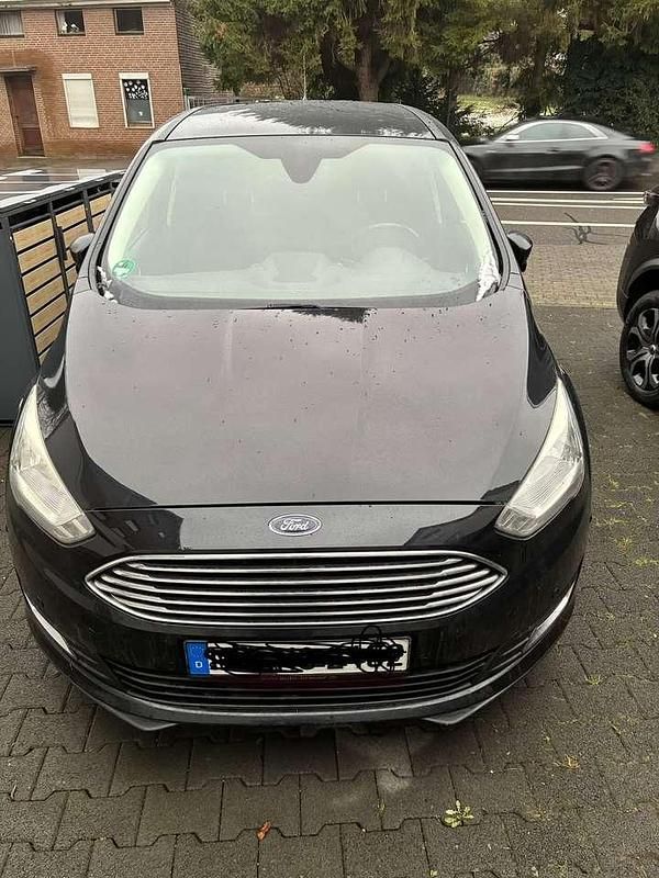 Gebraucht 2015 Ford Grand C-Max Titanium Van / Kleinbus | 7.999 € (Etwas zu teuer) - Bild 1/4