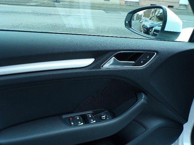 Gebraucht Audi A3 S-Line 150 PS (110 kW) 2018 Weiß Limousine