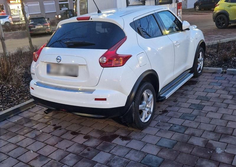 Weiß Gebraucht 2011 Nissan Juke Tekna SUV | 9.000 € (Fairer Preis) - Bild 1/3