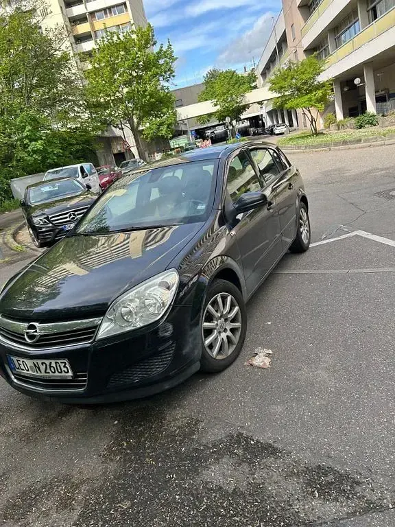 Gebraucht Opel Astra 90 PS (66 kW) 2007 Schwarz Limousine