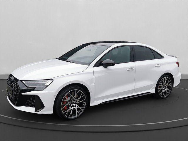 Gebraucht Audi RS3 Ambiente 400 PS (294 kW) 2025 Arkonaweiss (weiss) Limousine