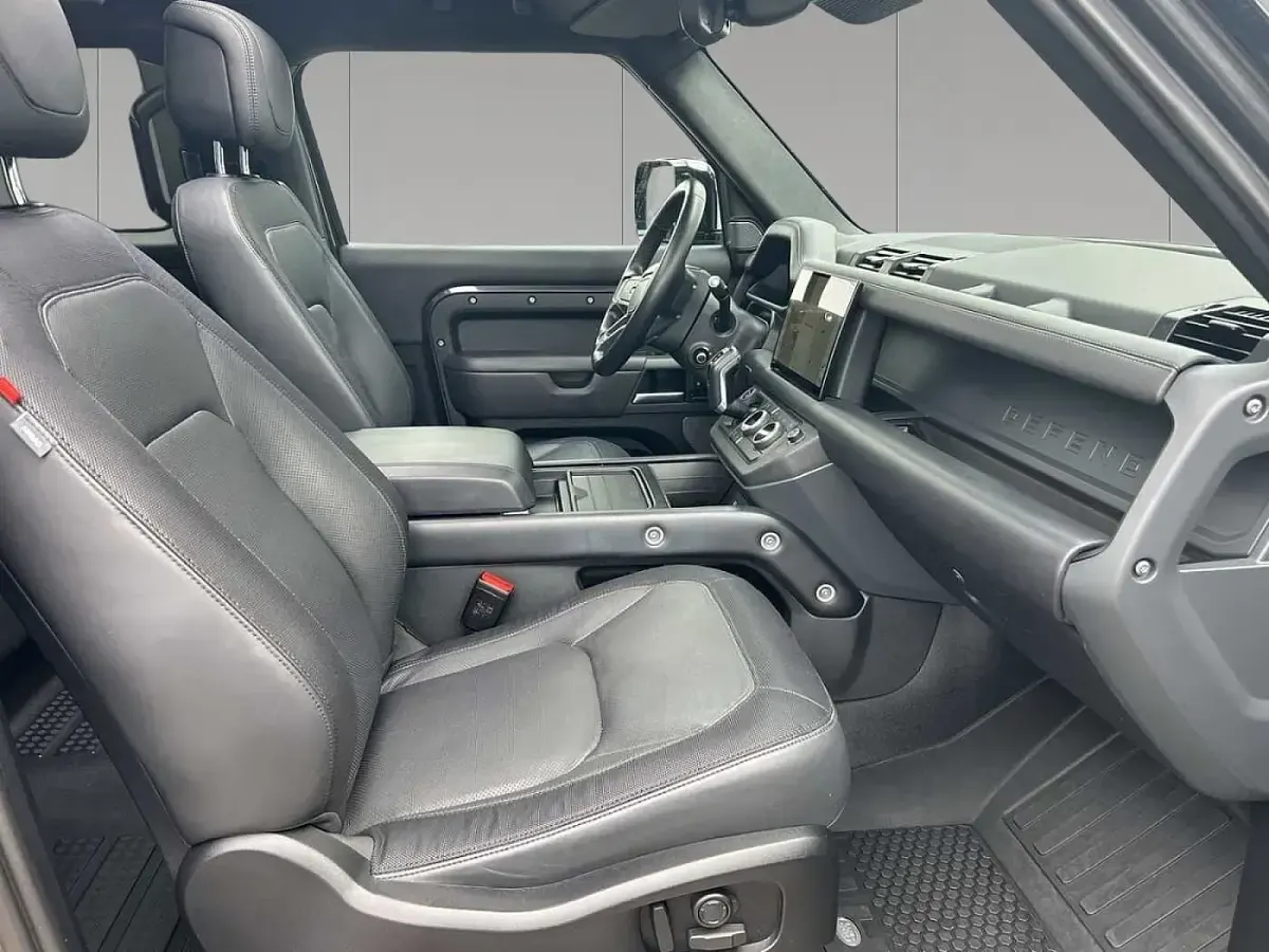 Gebraucht Land Rover Defender HSE Dynamic 252 PS (185 kW) 2022 Carpathian grey SUV