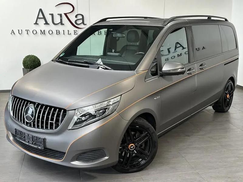 Brilliantsilber Gebraucht 2017 Mercedes V250 Avantgarde Van / Kleinbus | 28.989 € (Fairer Preis) - Bild 1/4