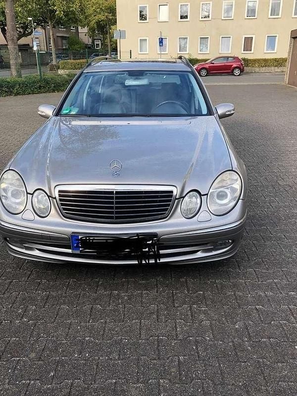 Second-hand Mercedes E320 224 CP (164 kW) 2006 Maro Break