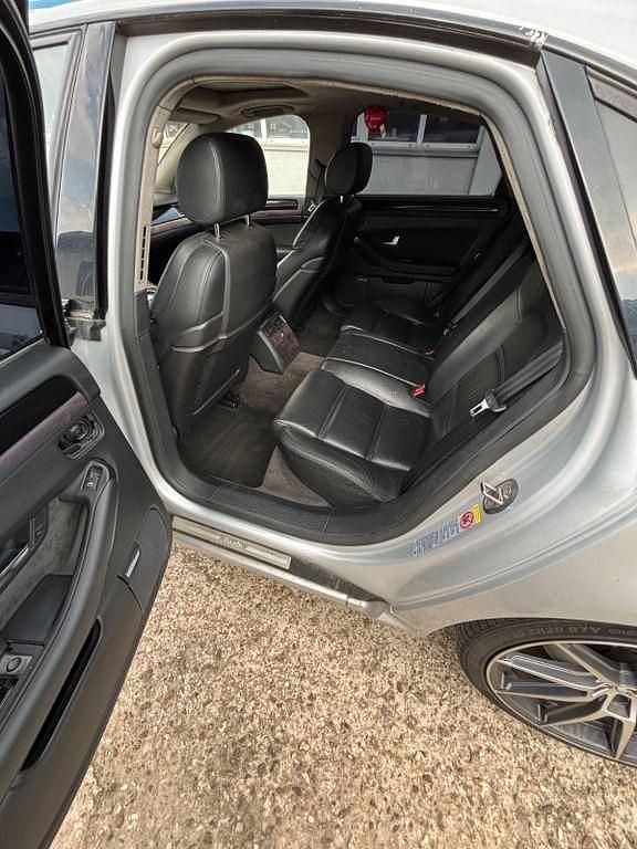 Gebraucht Audi A8 Sport 334 PS (245 kW) 2003 Silber Limousine
