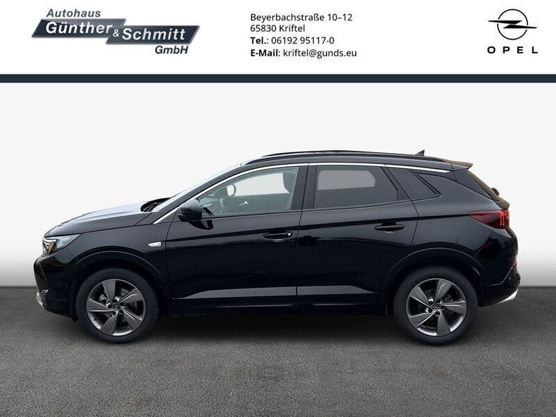 Lackierung schwarz perla nera/ Gebraucht 2023 Opel Grandland X Elegance SUV | 25.890 € (Fairer Preis) - Bild 1/4