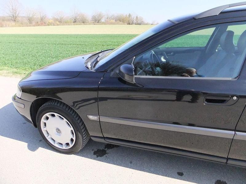 Gebraucht Volvo V70 140 PS (102 kW) 2003 Schwarz Kombi