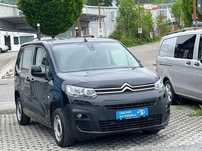 Gebraucht Citroën Berlingo 110 PS (80 kW) 2022 Schwarz Van / Kleinbus