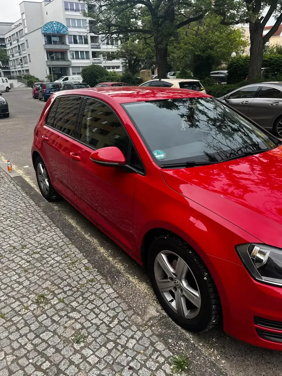 Second-hand VW Golf VII 109 CP (80 kW) 2016 Roșu Berlinǎ