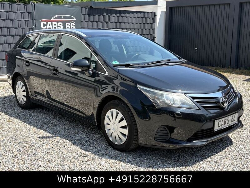 Schwarz Gebraucht 2013 Toyota Avensis Basis Kombi | 5.950 € (Guter Preis) - Bild 1/4