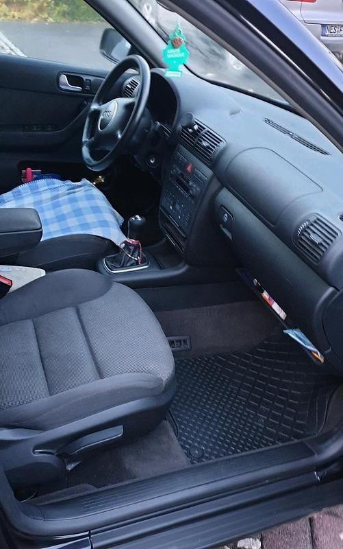 Gebraucht Audi A3 101 PS (74 kW) 2002 Schwarz Kleinwagen