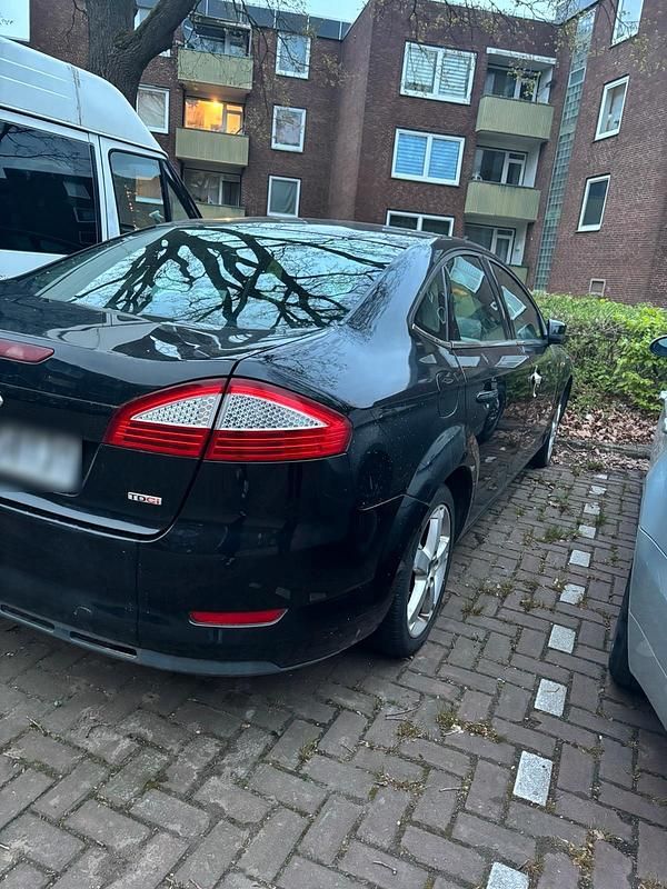 Używany Ford Mondeo 140 KM (102 kW) 2010 Pomarańczowy Sedan/Limuzyna