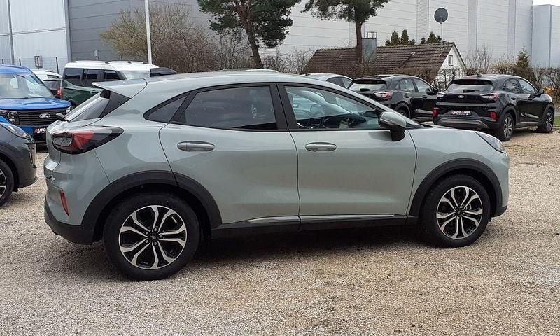 Neu Ford Puma Titanium 125 PS (91 kW) 2025 Grau SUV
