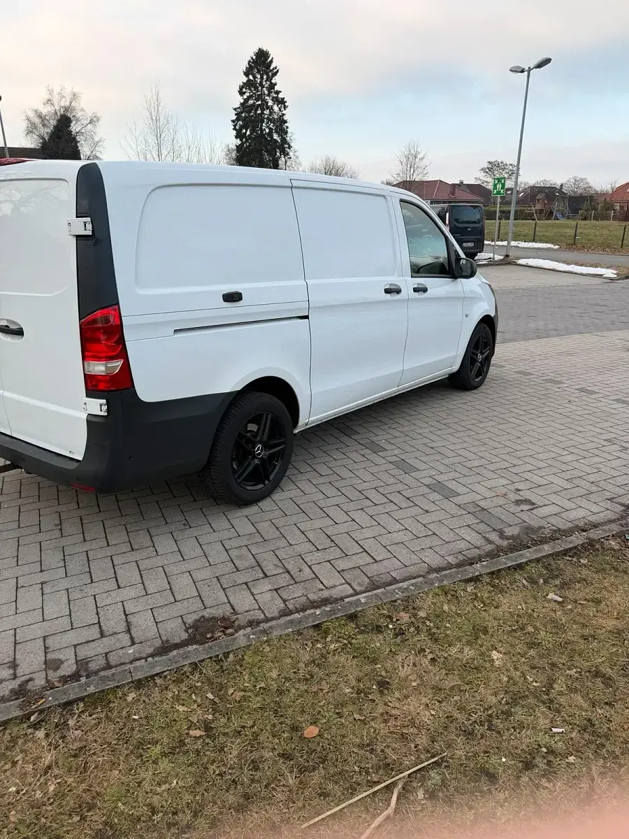 Gebraucht Mercedes Vito 163 PS (119 kW) 2017 Weiß Van