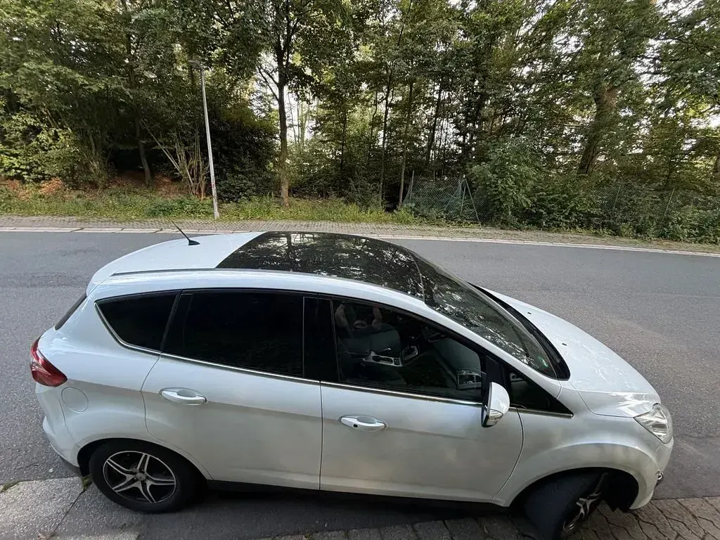 Gebraucht Ford C-MAX Titanium 140 PS (102 kW) 2012 Weiß Van / Kleinbus