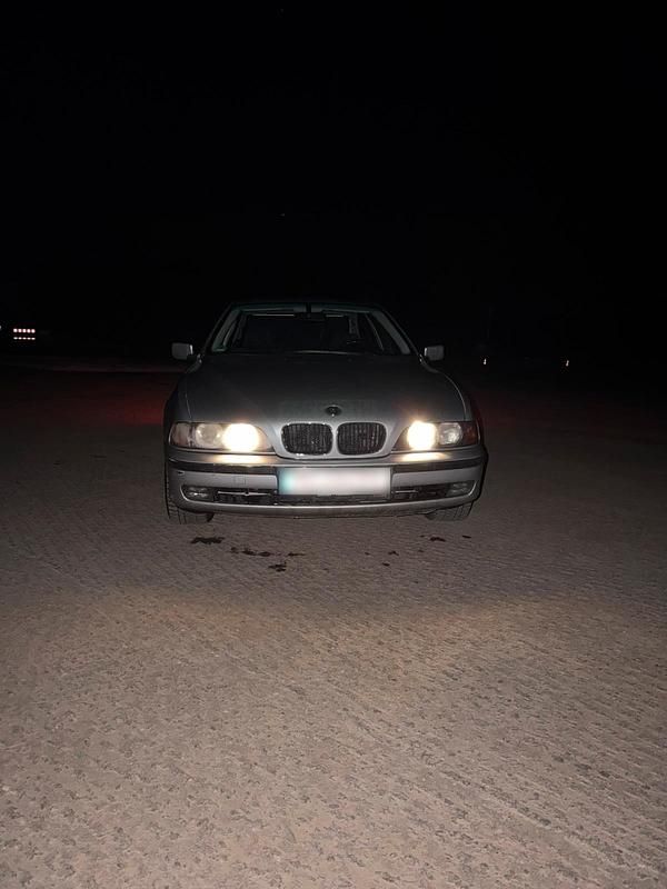 Gebraucht BMW 520 150 PS (110 kW) 2000 Silber Limousine