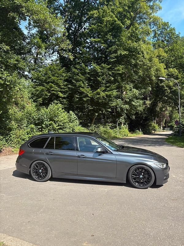 Grau Gebraucht 2014 BMW 325 M Sport Kombi | 17.400 € (Teuer) - Bild 1/4
