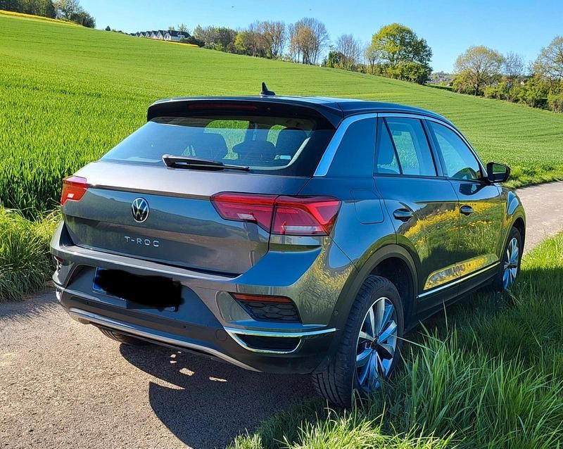 Używany VW T-Roc 110 KM (80 kW) 2021 Szary SUV