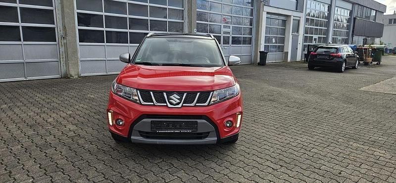 Rot Gebraucht 2016 Suzuki Vitara Comfort+ SUV | 13.900 € (Fairer Preis) - Bild 1/4