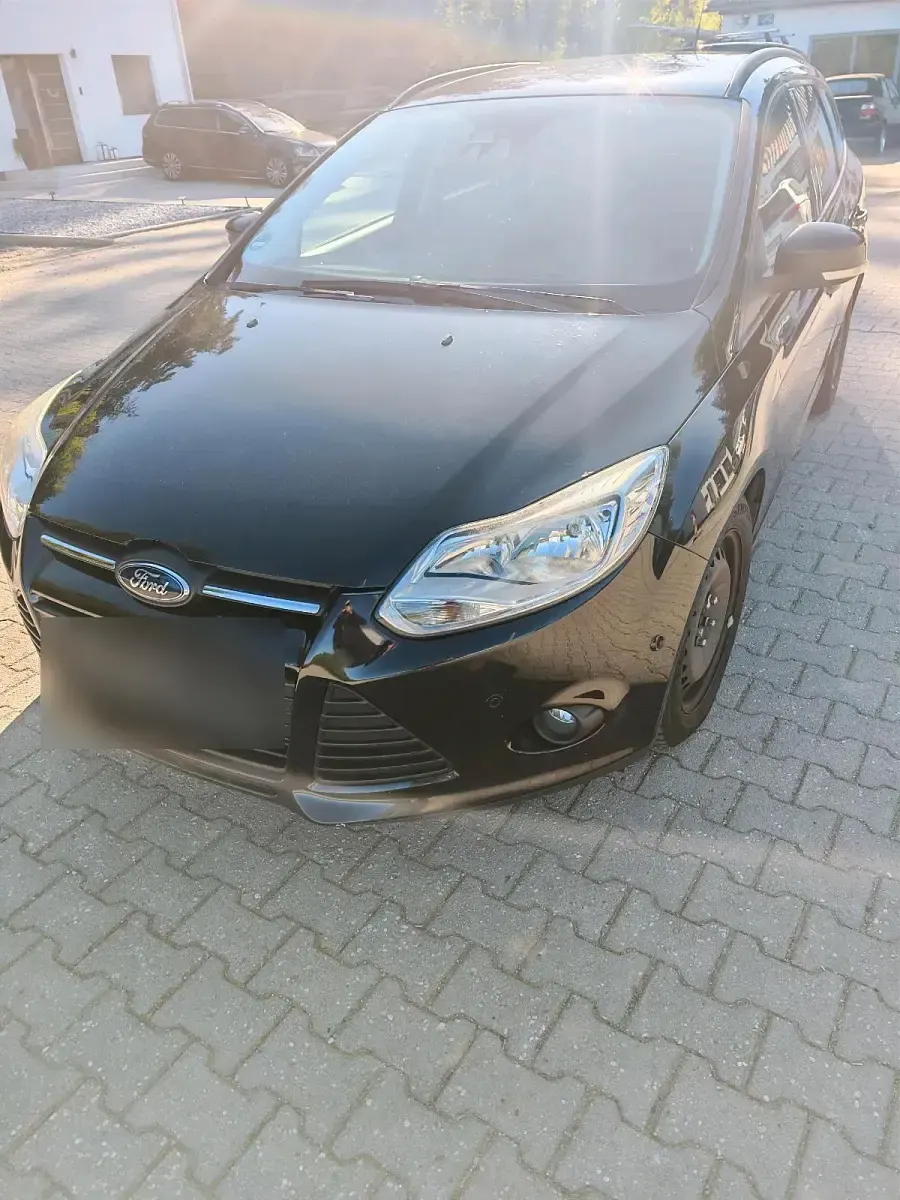 Gebraucht Ford Focus 115 PS (84 kW) 2014 Schwarz Kombi