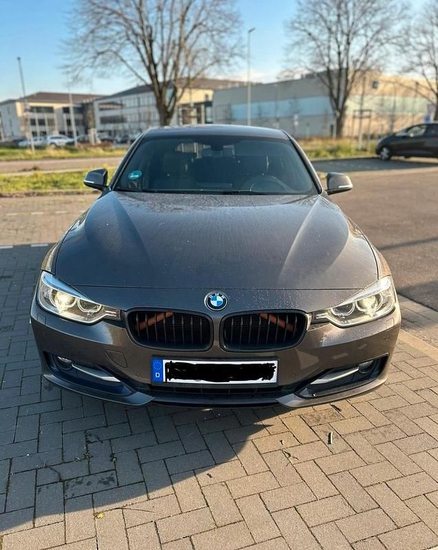 Gebraucht BMW 318 143 PS (105 kW) 2015 Braun Kombi