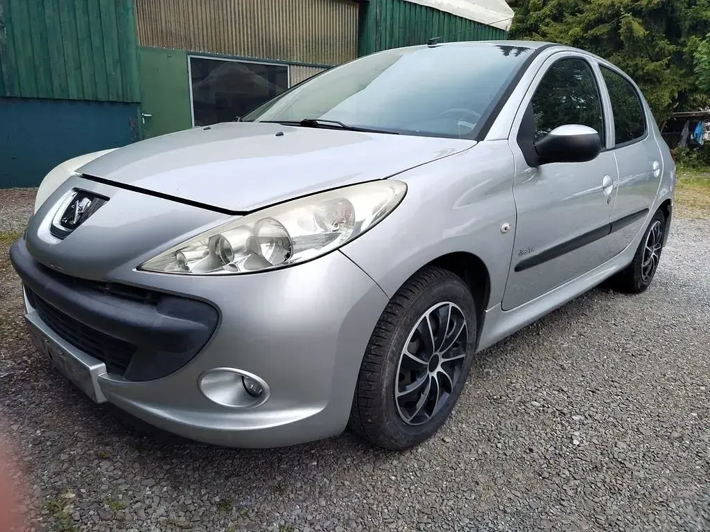 Gebraucht Peugeot 206 Sportium 73 PS (53 kW) 2012 Grau Limousine