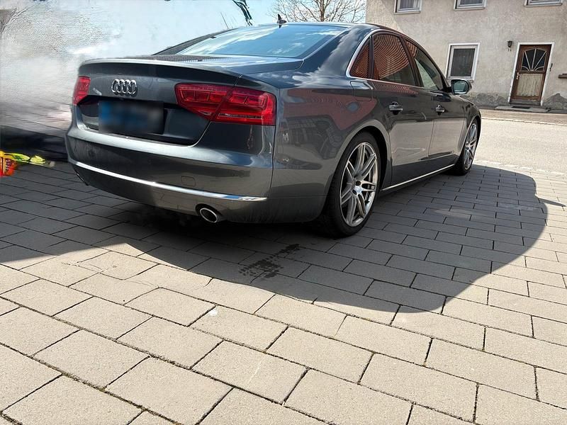 Usata Audi A8 250 CV (183 kW) 2012 Grigio Berlina