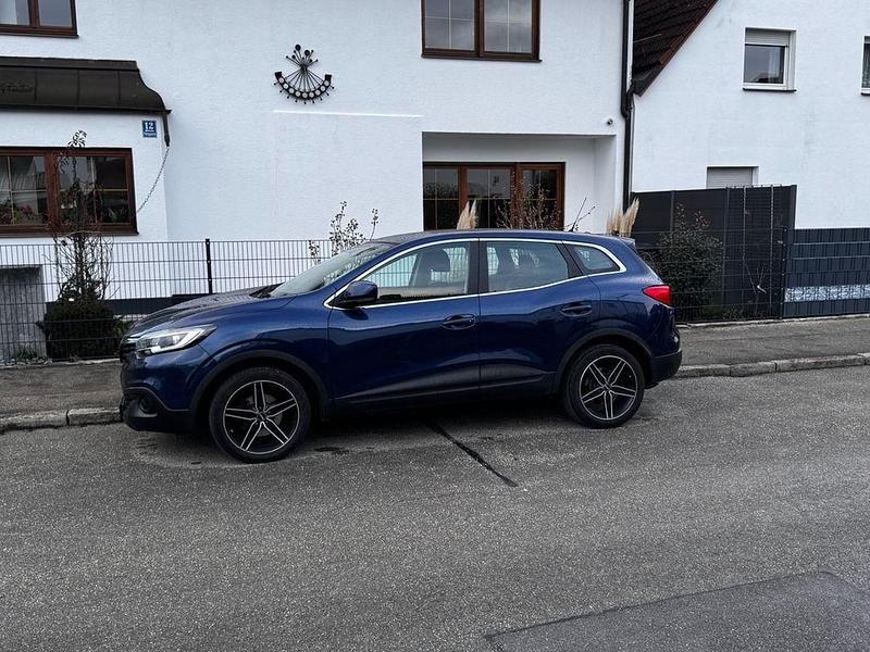 Gebraucht Renault Kadjar LIMITED 131 PS (96 kW) 2017 Blau SUV