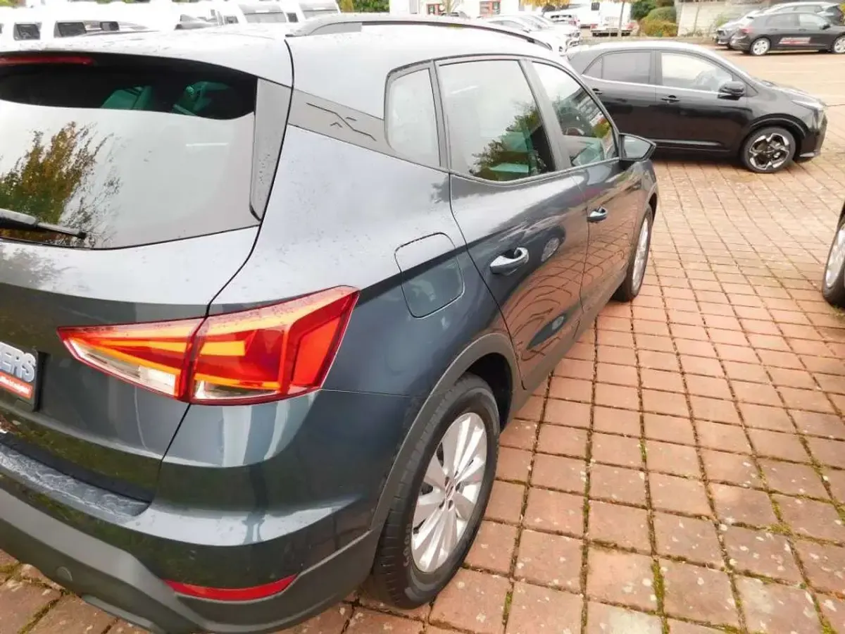 Gebraucht Seat Arona Style 110 PS (80 kW) 2023 Magneticgraumet. SUV
