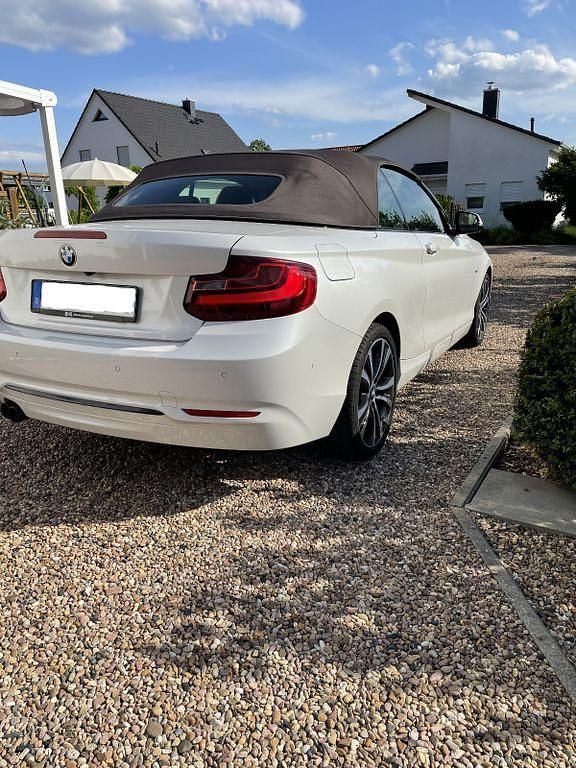 Gebraucht BMW 230 Sport Line 252 PS (185 kW) 2017 Weiß Cabrio