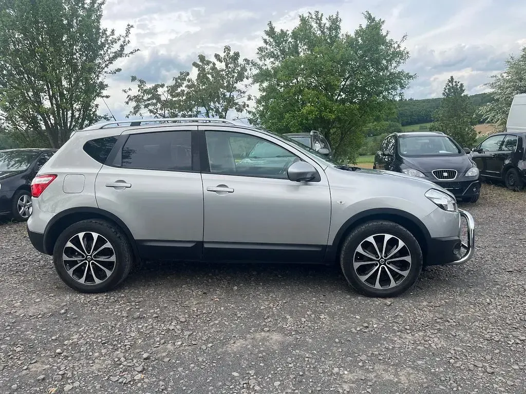 Gebraucht Nissan Qashqai I-Way 141 PS (103 kW) 2012 Silber SUV