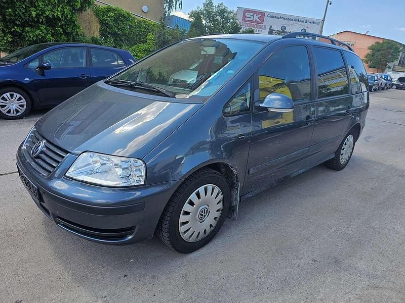 Islandgrau perleffekt Gebraucht 2006 VW Sharan Trendline Van / Kleinbus | 4.500 € (Etwas zu teuer) - Bild 1/4