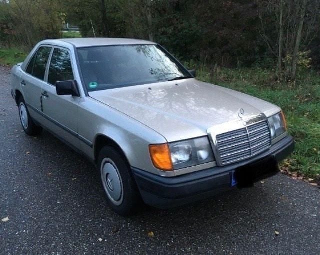 Gebraucht 1988 Mercedes E230 Limousine | 1.500 € - Bild 1/4