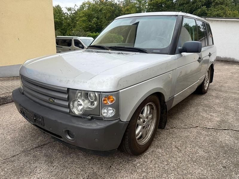 Silber Gebraucht 2002 Land Rover Range Rover Vogue SUV | 2.899 € (Guter Preis) - Bild 1/4