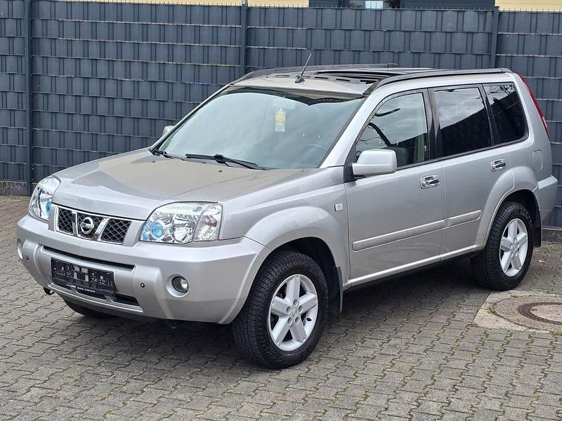 Silber Gebraucht 2004 Nissan X-Trail SUV | 10.999 € - Bild 1/4