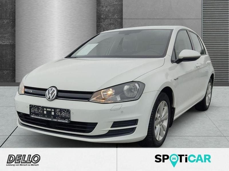 Weiß Gebraucht 2016 VW Golf VII Comfortline Limousine | 11.490 € (Fairer Preis) - Bild 1/4