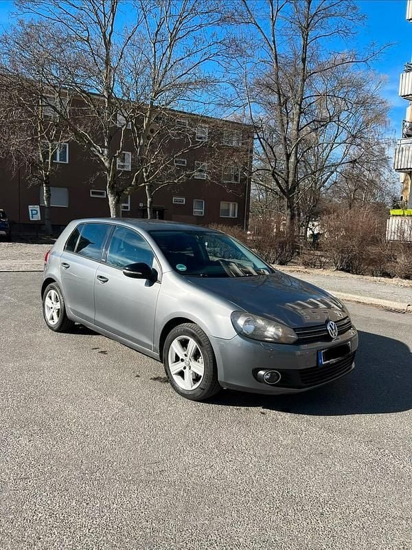 Gebraucht VW Golf VI Style 122 PS (89 kW) 2011 Grau Kleinwagen