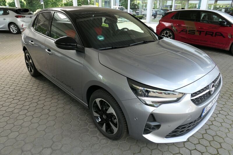 Gebraucht Opel Corsa-e GS Line 100 kW (136 PS) 2023 Kontrast grau / schwarz Kleinwagen