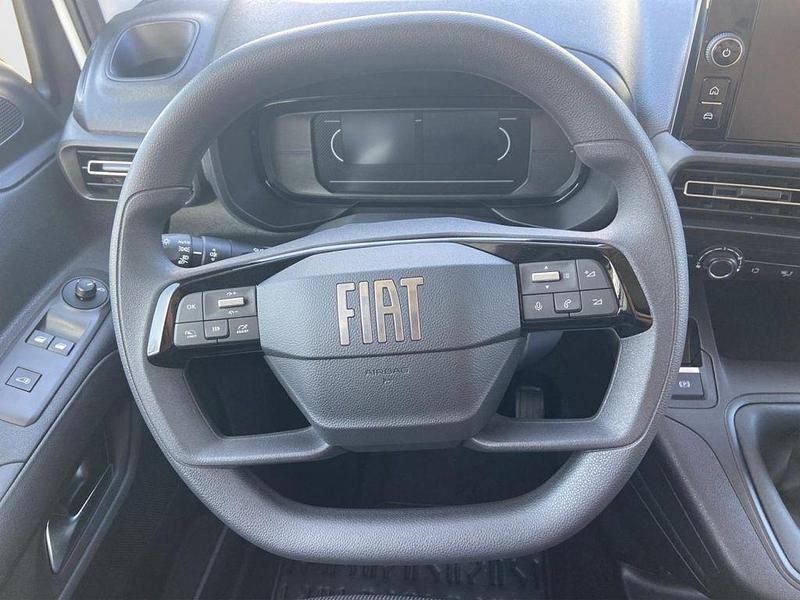 Gebraucht Fiat Doblò 101 PS (74 kW) 2025 Gelato weiß Van / Kleinbus