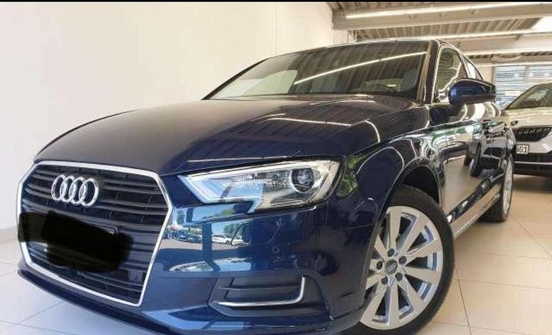 Blau Gebraucht 2017 Audi A3 Limousine | 15.000 € (Guter Preis) - Bild 1/4
