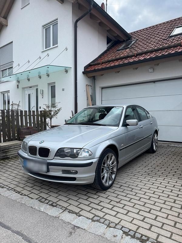 Gebraucht BMW 320 150 PS (110 kW) 1999 Silber Limousine