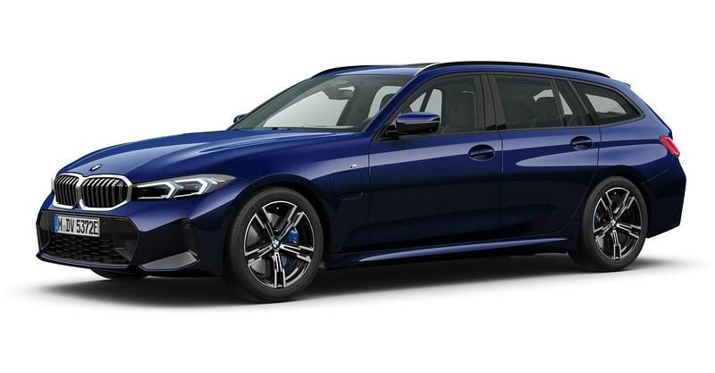 Blau Gebraucht 2025 BMW 330e Comfort Edition Kombi | 50.572 € (Teuer) - Bild 1/4