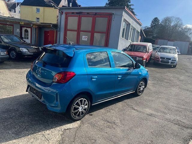 Second-hand Mitsubishi Space Star Top 71 CP (52 kW) 2021 Albastru Hatchback