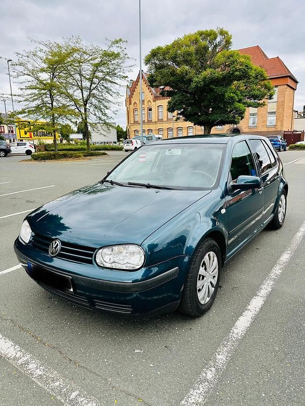 Grün Gebraucht 2003 VW Golf IV Kleinwagen | 600 € (Superpreis) - Bild 1/4