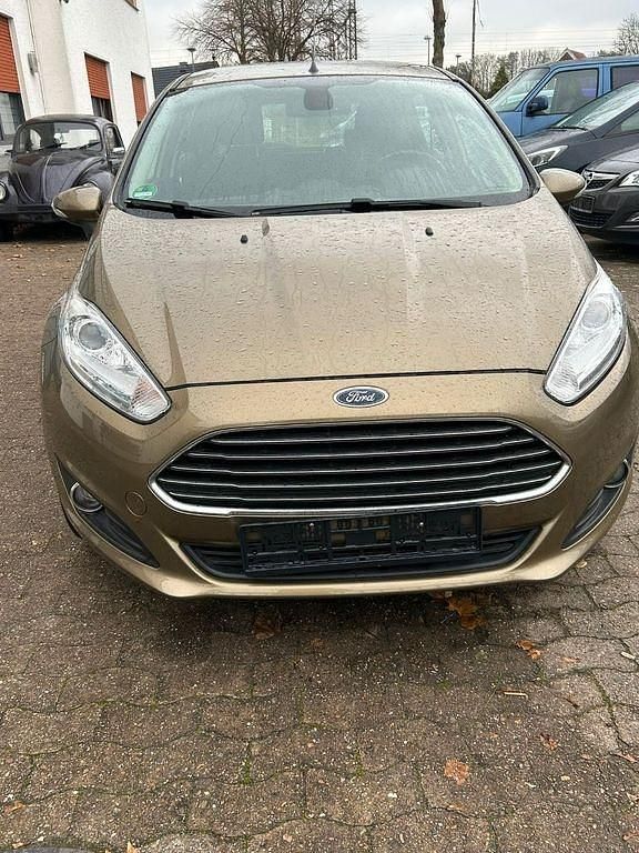 Gebraucht Ford Fiesta Titanium 75 PS (55 kW) 2014 Braun Limousine